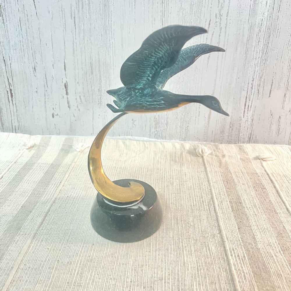 Brass metal flying bird statue duck gift decor